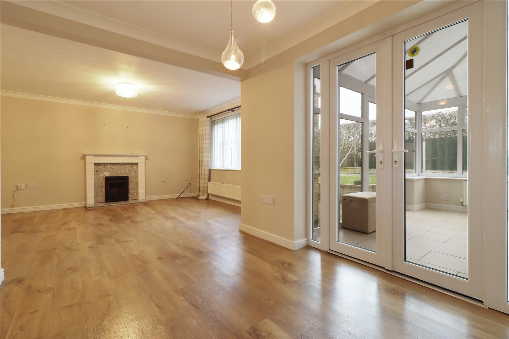 4 bed property in Ashopton Road, Chesterfield